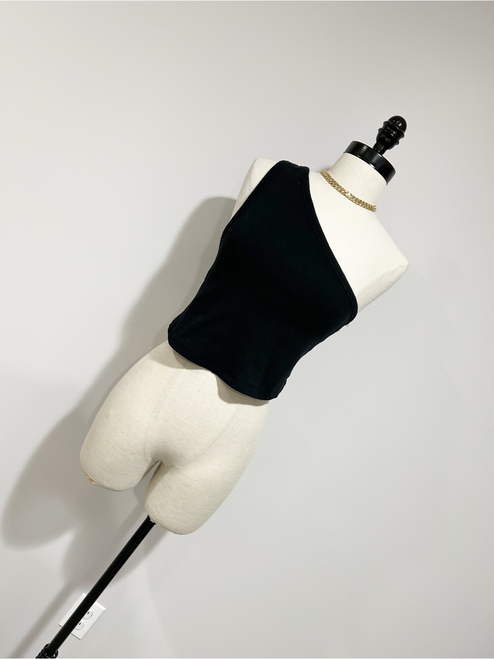 Zara Black One-Shoulder Cropped Tank